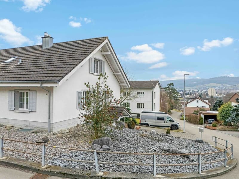 Casa indipendente di 6,5 locali con appartamento di 2,5 locali in una posizione meravigliosa con una vista impareggiabile! (23)