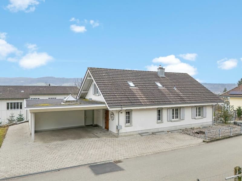 Casa indipendente di 6,5 locali con appartamento di 2,5 locali in una posizione meravigliosa con una vista impareggiabile! (2)