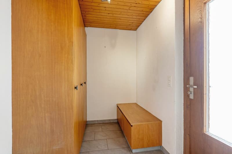 Maison unifamiliale dépendante de 5.0 pièces avec enveloppe de bâtiment rénovée et installation photovoltaïque (4)