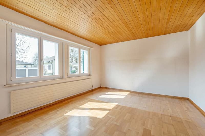 Maison unifamiliale dépendante de 5.0 pièces avec enveloppe de bâtiment rénovée et installation photovoltaïque (6)