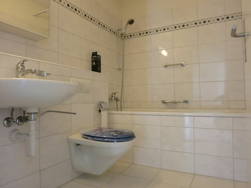 Spacious 3.5-room apartment on the 1st floor with a covered balcony (7)