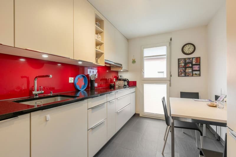 Nähe Stadtzentrum - grosszügige familienfreundliche 4.5-Zimmer-Maisonette-Wohnung (5)