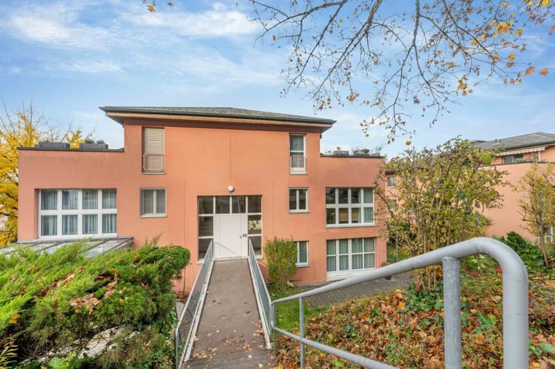 Nähe Stadtzentrum - grosszügige familienfreundliche 4.5-Zimmer-Maisonette-Wohnung (16)