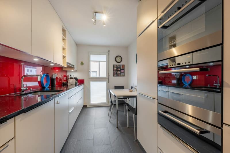 Nähe Stadtzentrum - grosszügige familienfreundliche 4.5-Zimmer-Maisonette-Wohnung (4)