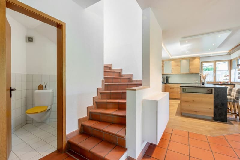 Spacious detached 6.5-room single-family house with plenty of space, peace, and privacy - panoramic view of the Mettau valley! (8)
