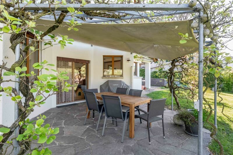 Spacious detached 6.5-room single-family house with plenty of space, peace, and privacy - panoramic view of the Mettau valley! (21)