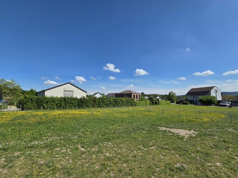Preferred building land plot (1'664m²), perfectly suitable for single, semi-detached, row or multi-family houses (2)