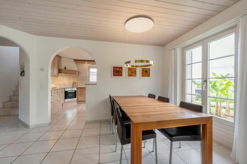 High-quality 6.5-room single-family house in a elevated quiet residential area! (6)