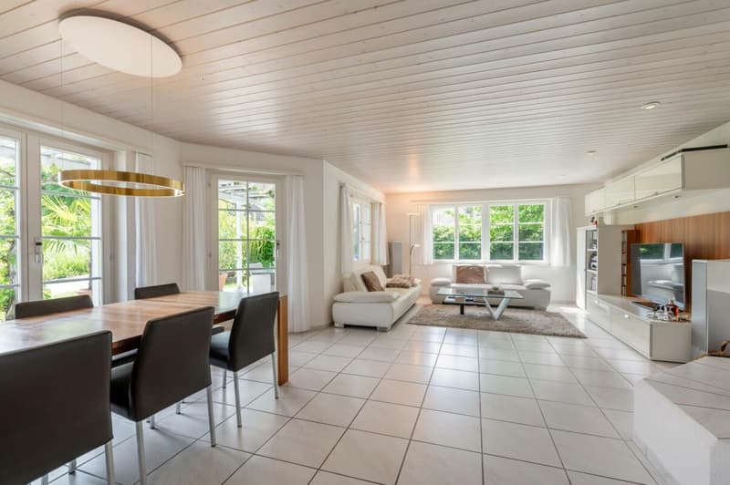 High-quality 6.5-room single-family house in a elevated quiet residential area! (3)