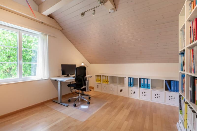 High-quality 6.5-room single-family house in a elevated quiet residential area! (14)
