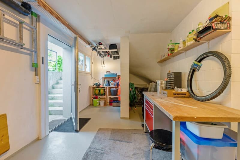 High-quality 6.5-room single-family house in a elevated quiet residential area! (19)
