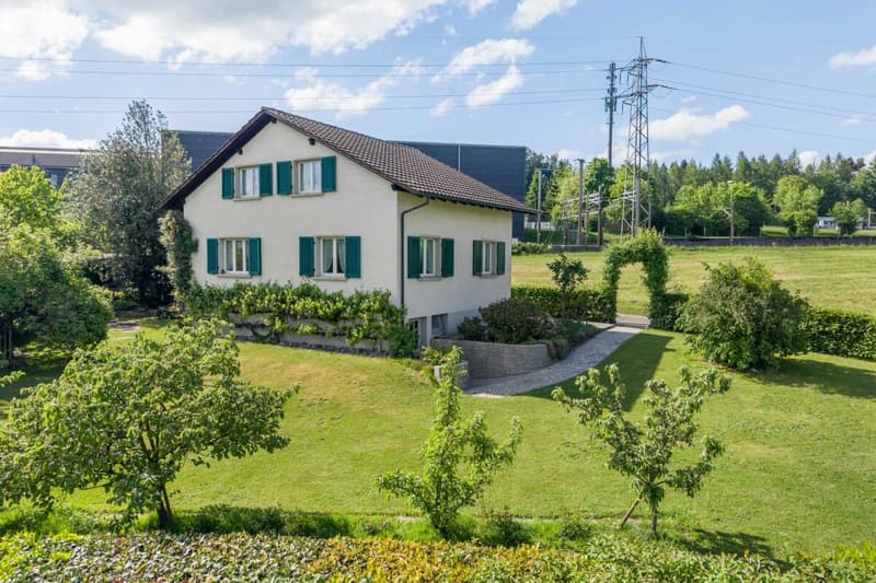 Detached 5.5-room single-family house with a lovely garden in a wonderfully elevated location (2)