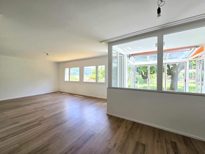 Appartement de 3,5 pièces au rez-de-chaussée situé dans un endroit calme avec un jardin charmant et une vue sur les environs verts (3)