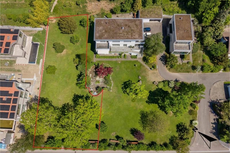 Exklusive Baulandparzelle mit 1'350 m2 in leichter Hanglage - unverbaubare Seesicht (4)