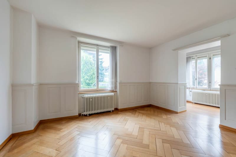 Very beautiful, central two-family house in a quiet, preferred residential area with separate garage plot (8)