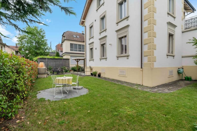 Very beautiful, central two-family house in a quiet, preferred residential area with separate garage plot (23)