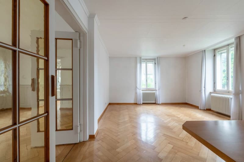 Very beautiful, central two-family house in a quiet, preferred residential area with separate garage plot (7)