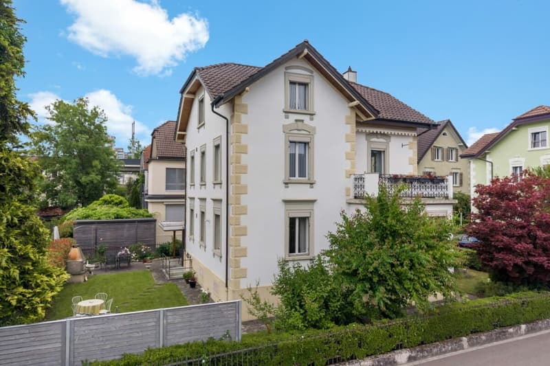 Very beautiful, central two-family house in a quiet, preferred residential area with separate garage plot (2)