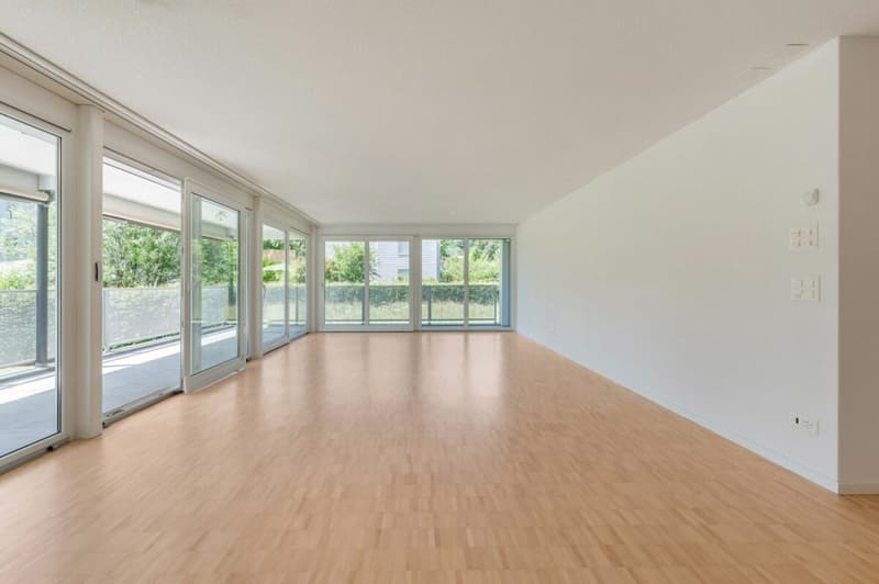 Spacious ground-floor apartment with large garden in the quiet and popular residential area "Scheibenschachen" directly on the Aare (5)