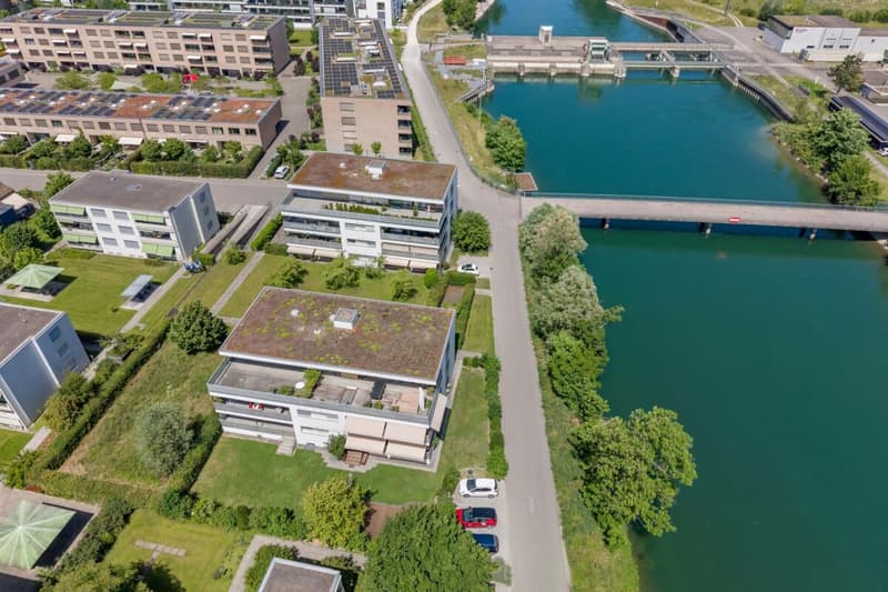 Spacious ground-floor apartment with large garden in the quiet and popular residential area "Scheibenschachen" directly on the Aare (2)