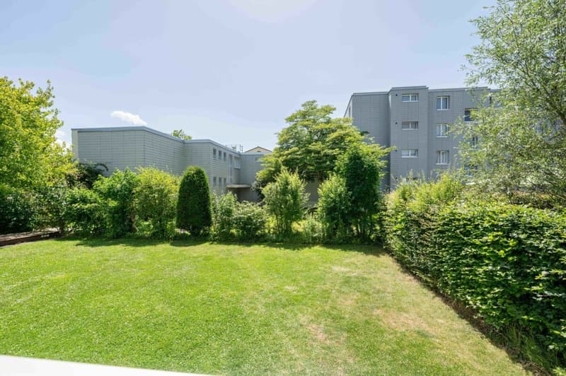 Spacious ground-floor apartment with large garden in the quiet and popular residential area "Scheibenschachen" directly on the Aare (15)