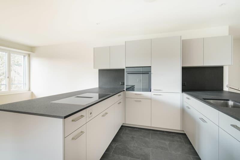 Spacious 3.5-room apartment in a quiet location with a lovely seating area (3)