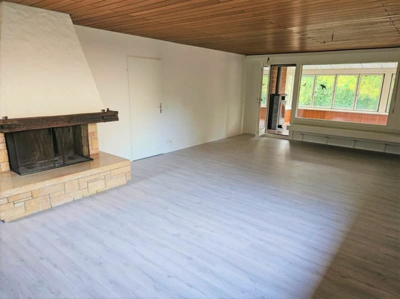 Detached 5.5-room single-family house with ancillary rooms à 35 m2 and double garage. (3)