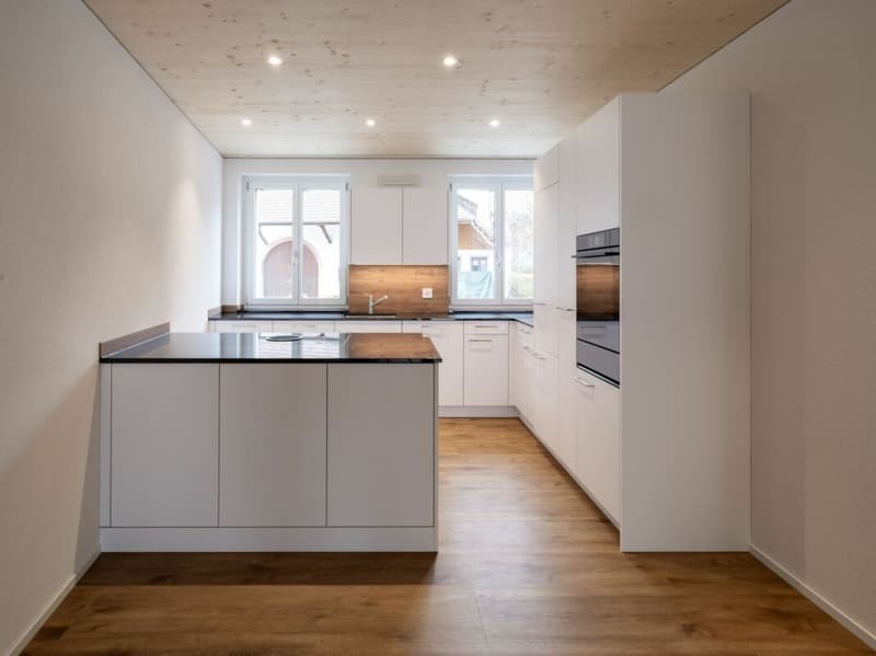 Moderne 2.5-Zimmer-Gartenwohnung zu vermieten (2)