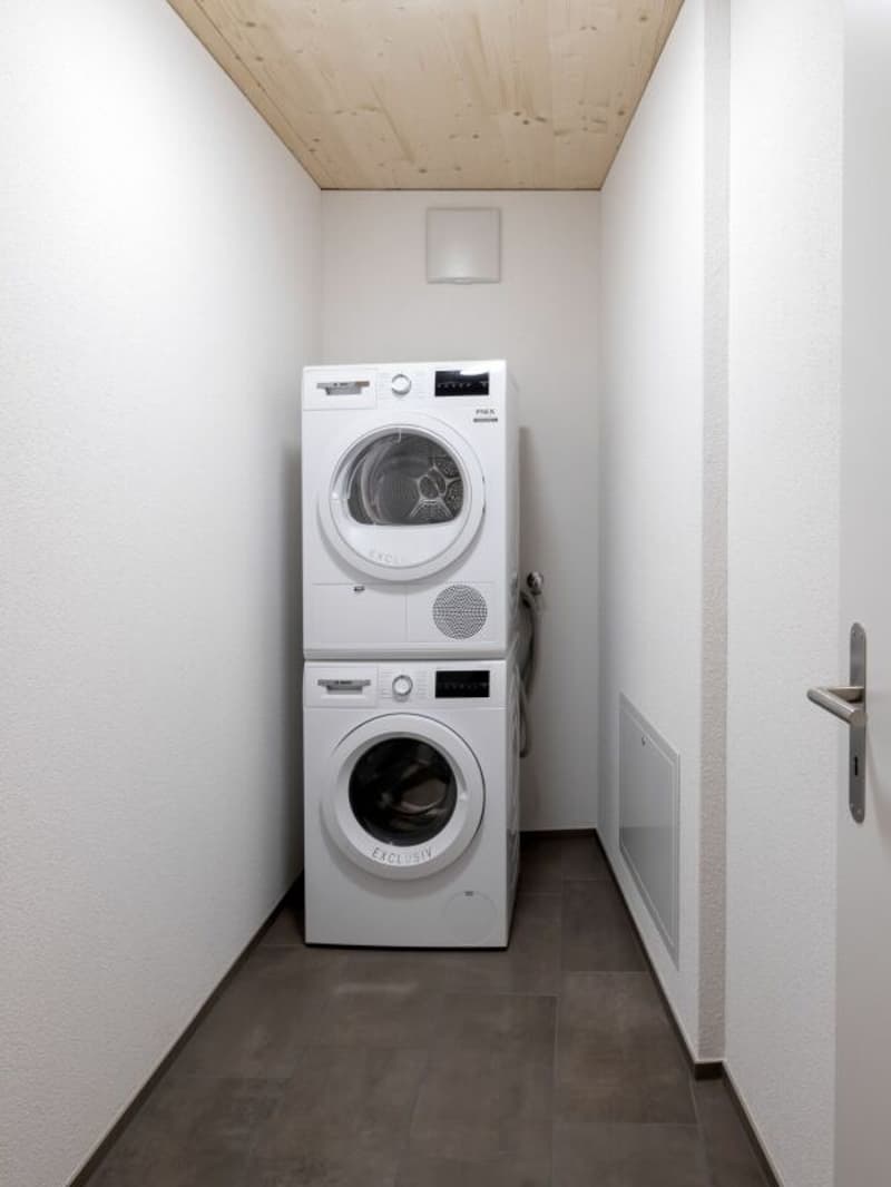 Moderne 2.5-Zimmer-Gartenwohnung zu vermieten (9)
