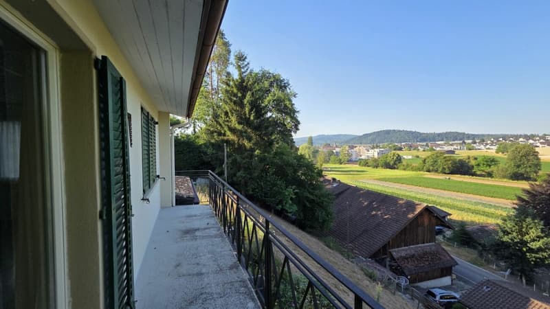 Casa unifamiliare di 3,5 locali a sé stante, in posizione centrale, in una posizione soleggiata con vista panoramica (10)