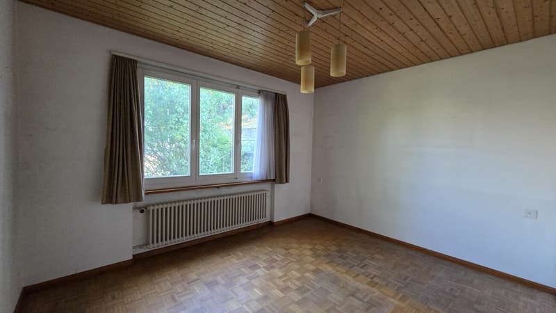 Casa unifamiliare di 3,5 locali a sé stante, in posizione centrale, in una posizione soleggiata con vista panoramica (9)