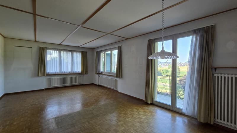 Casa unifamiliare di 3,5 locali a sé stante, in posizione centrale, in una posizione soleggiata con vista panoramica (6)
