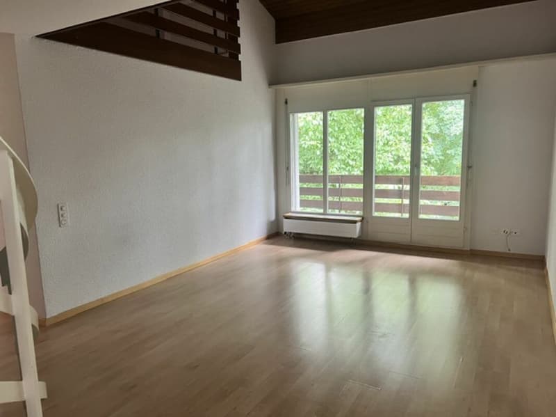 Appartamento maisonette di 5,5 locali situato in zona tranquilla con balcone in affitto (3)
