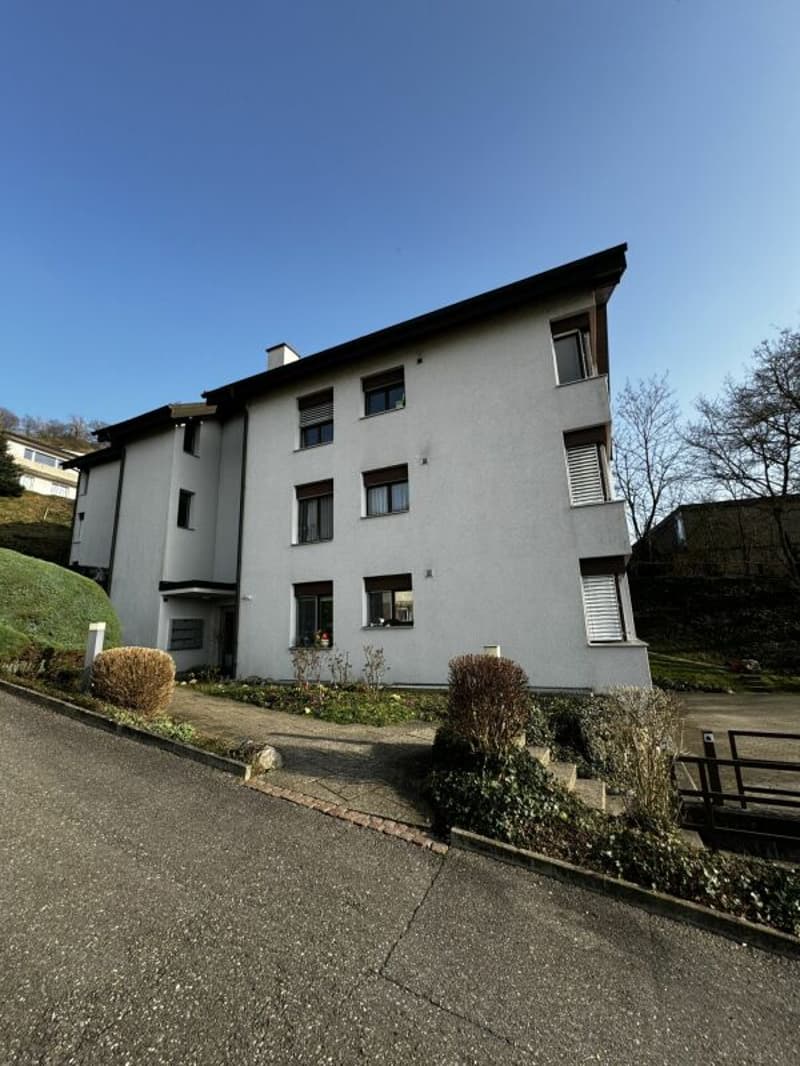 Appartamento maisonette di 5,5 locali situato in zona tranquilla con balcone in affitto (1)
