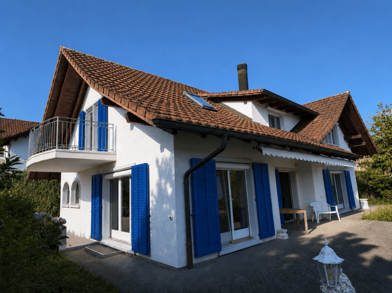 Idyllically located 6.5-room single-family house with a wonderful view of the greenery and good transport links (14)