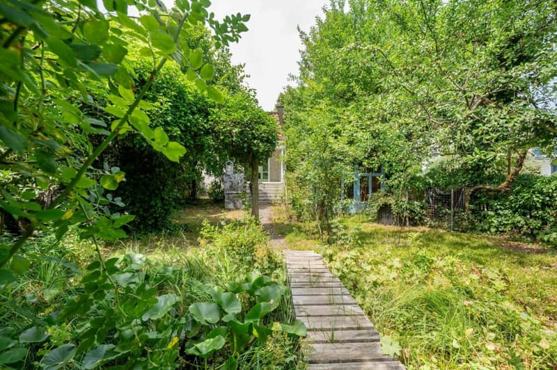 Casa a doppia famiglia con un grande giardino paradisiaco idilliaco in città - La tua nuova casa (16)