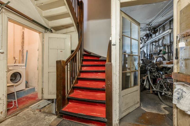 Casa storica del centro storico con ampi spazi abitativi e spazio commerciale/vendita al piano terra (6)