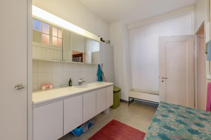 Casa storica del centro storico con ampi spazi abitativi e spazio commerciale/vendita al piano terra (15)