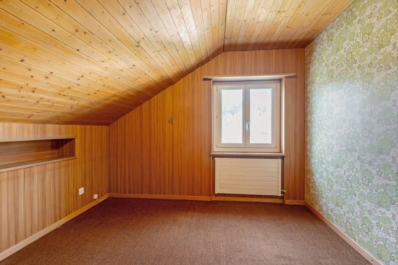 Freistehendes 5.0-Zimmer-Einfamilienhaus mit sanierter Gebäudehülle und Photovoltaikanlage (14)