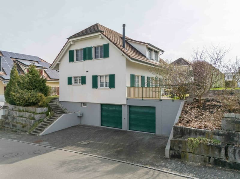 Gehobenes 5.5-Zimmer-Einfamilienhaus an ruhiger, begehrter Wohnlage! (1)