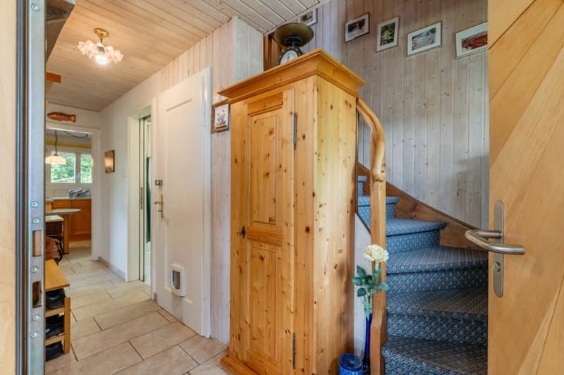 Charmantes 3.5-Zimmer-Einfamilienhaus mit idyllischen Garten (3)