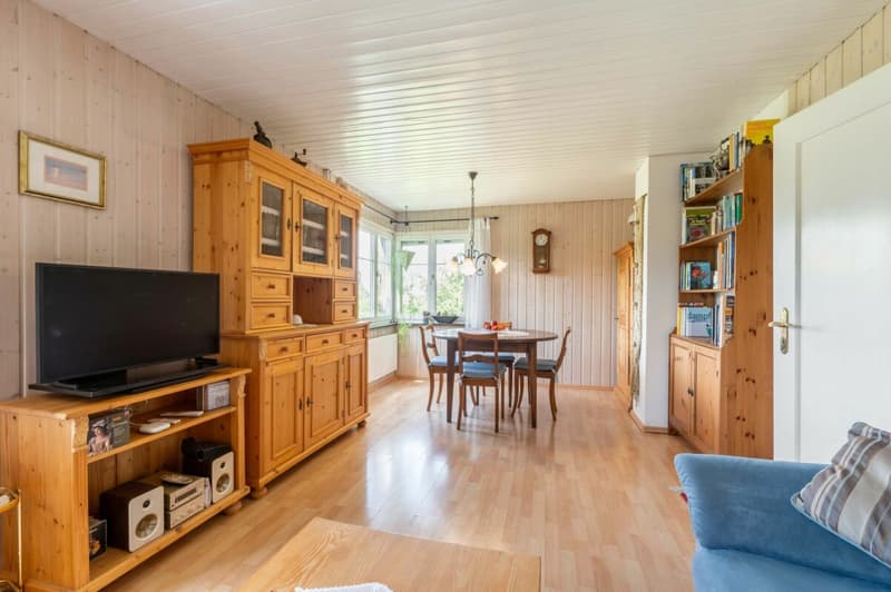 Charmantes 3.5-Zimmer-Einfamilienhaus mit idyllischen Garten (5)