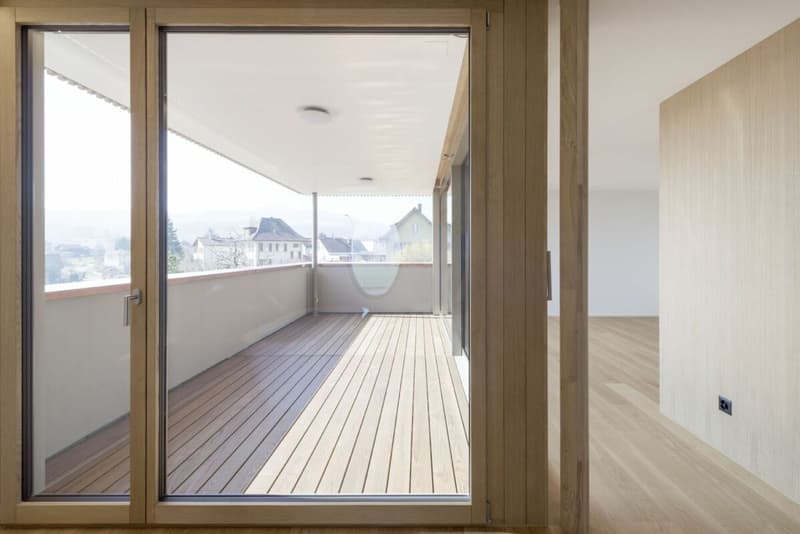 Architektonisches Unikat mit Pool, Liftanlage, vielseitigem Garten und sechs Autoabstellplätzen (12)