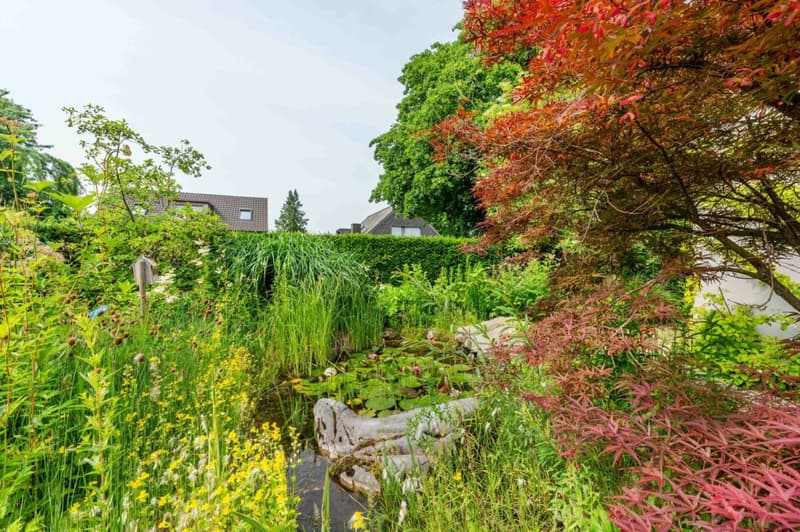 Architektonisches Unikat mit Pool, Liftanlage, vielseitigem Garten und sechs Autoabstellplätzen (14)