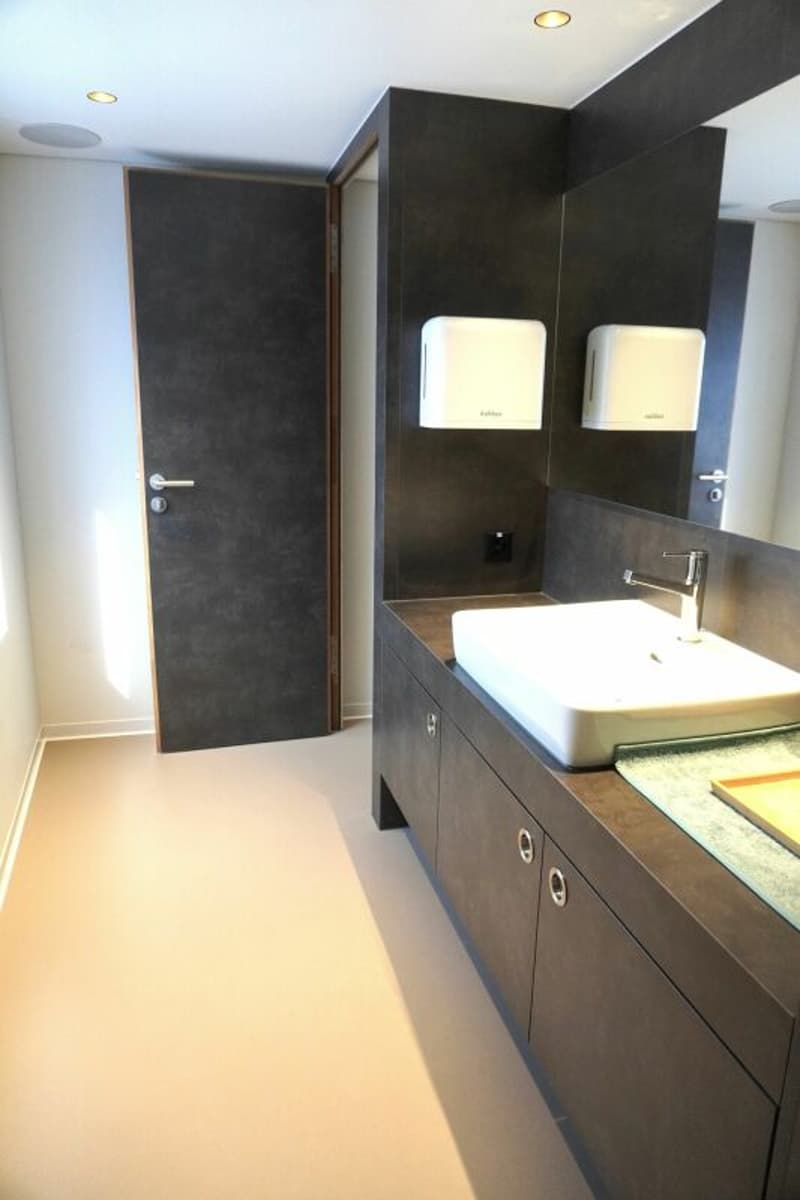 160 m² exklusive Bürofläche - Atelier - Werkraum für kreative Köpfe direkt am Wasser (8)