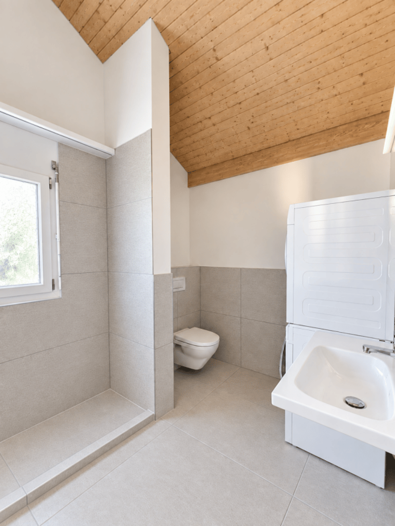 Charmante 3.0-Zimmer-Dachwohnung mit sonnigem Balkon (6)