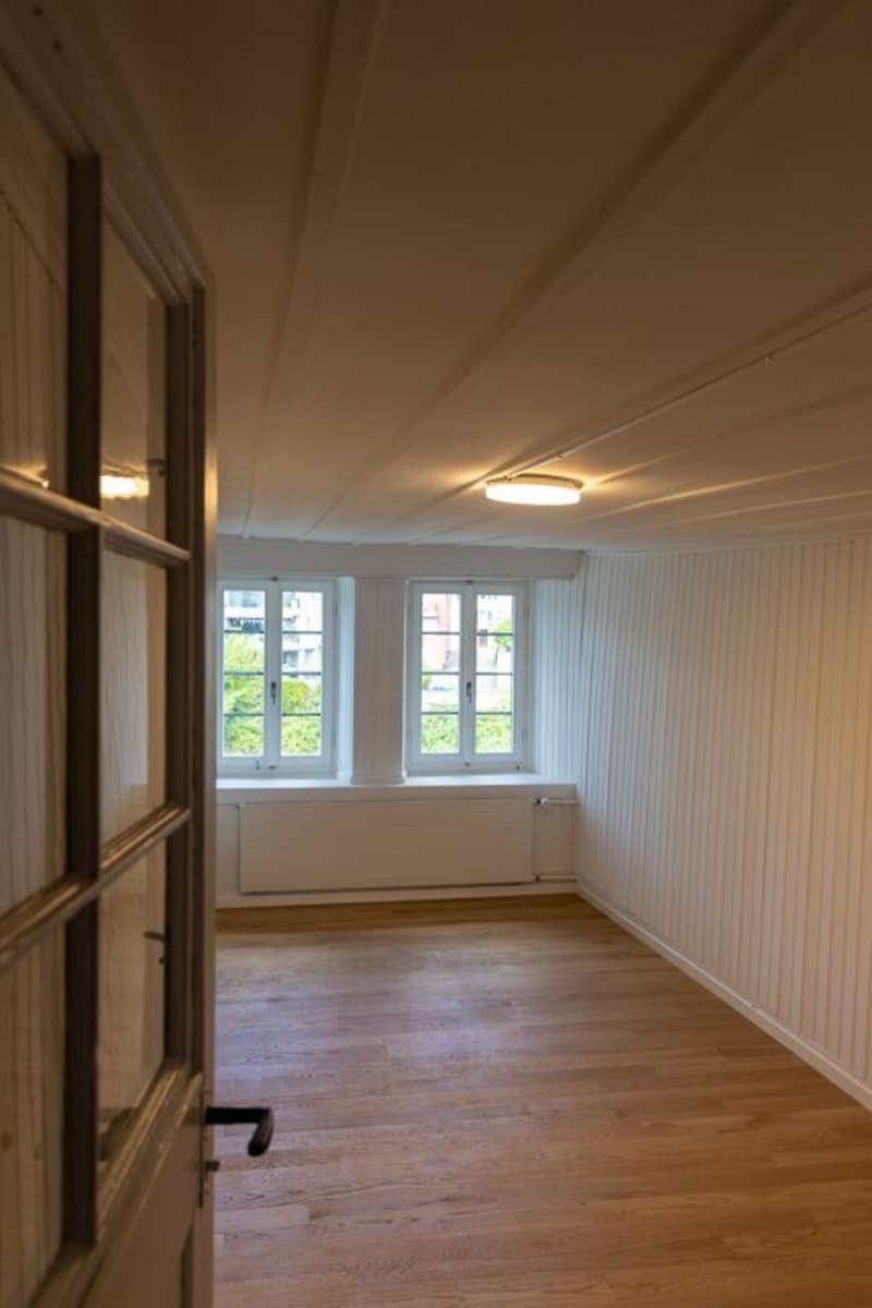 A genuine, freshly renovated old town house (10)