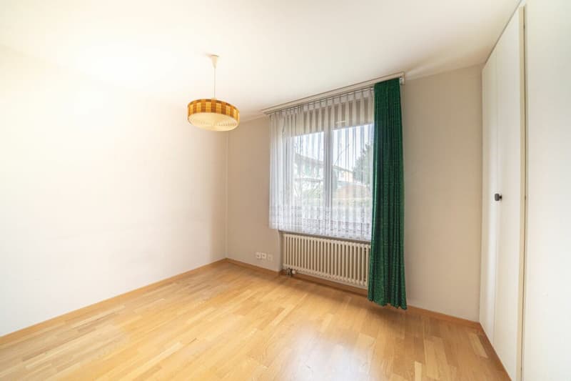 Double-family house in a quiet and family-friendly location (7)