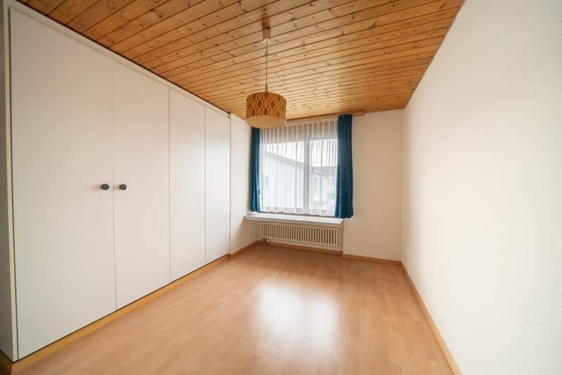 Double-family house in a quiet and family-friendly location (9)