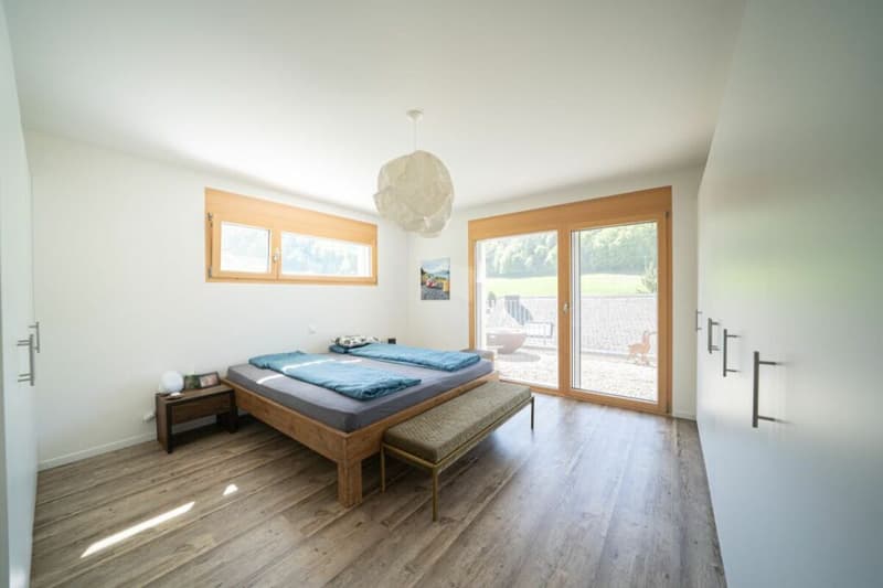 Modern living with a dreamy view (5)